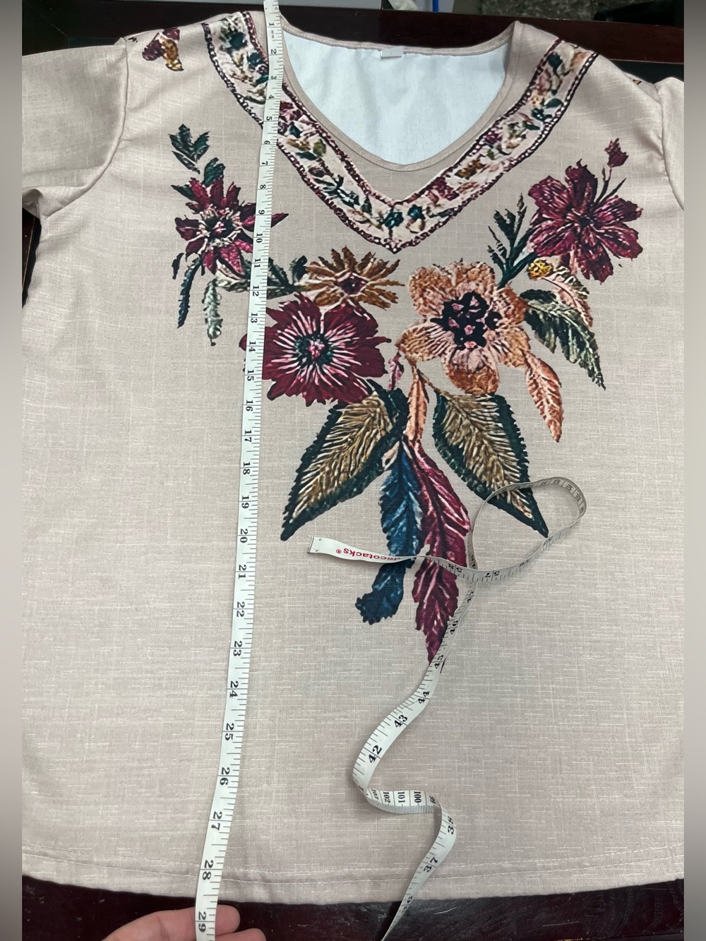 V-neck floral blouse size large - Picture 7 of 7